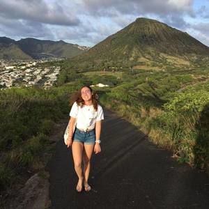 Meet your Posher, Daena